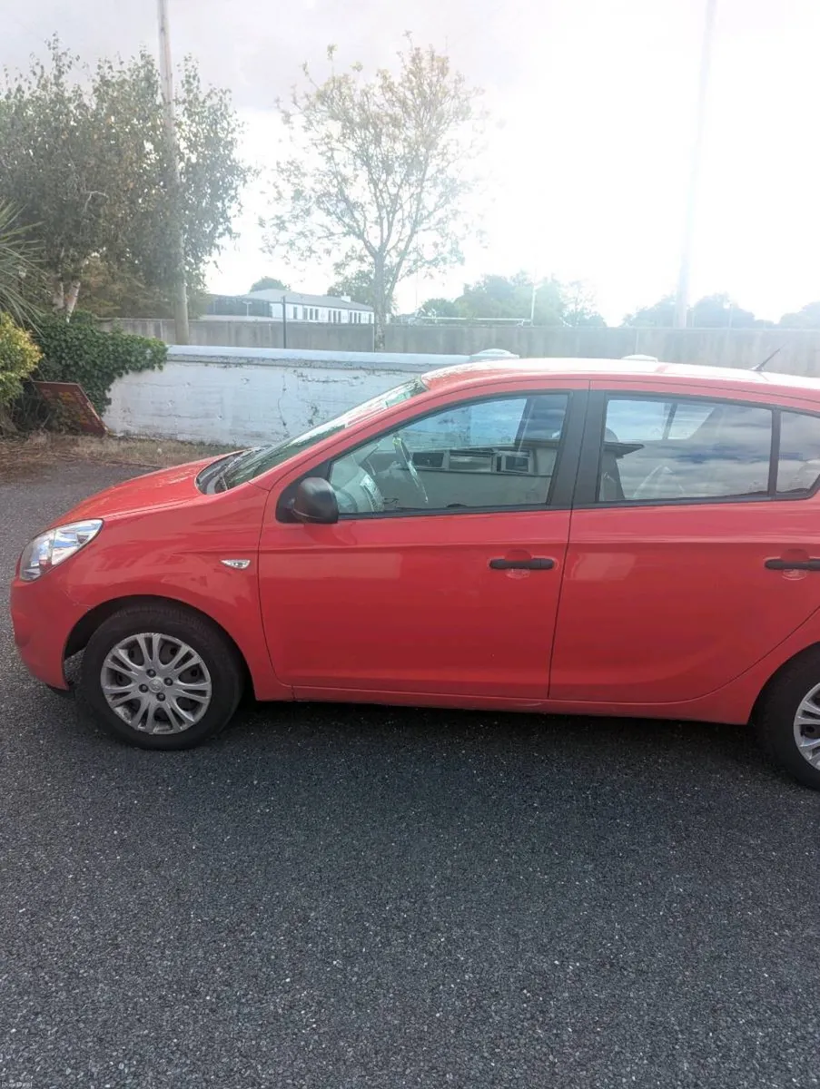 Car - Image 2