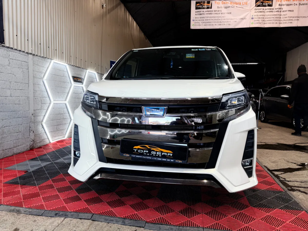 2019 Toyota Noah 1.8 Petrol Hybrid 94k - Image 2