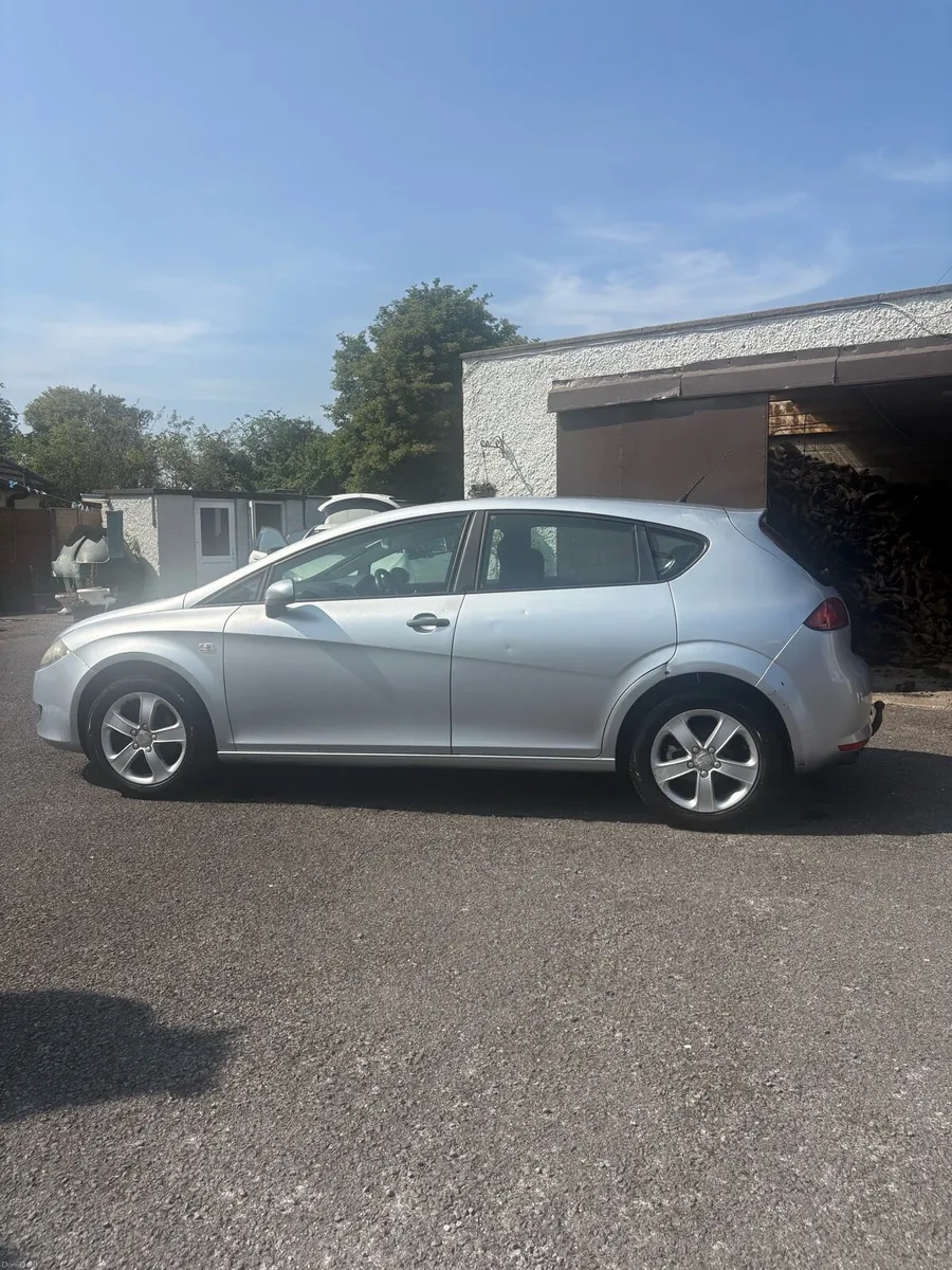 Seat Leon (tax and nct) - Image 6