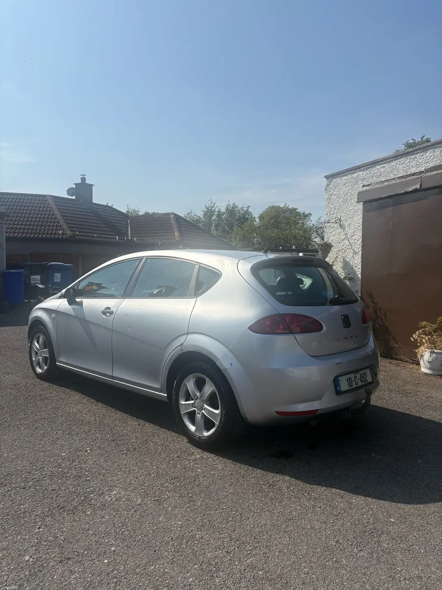 Seat Leon (tax and nct) - Image 5