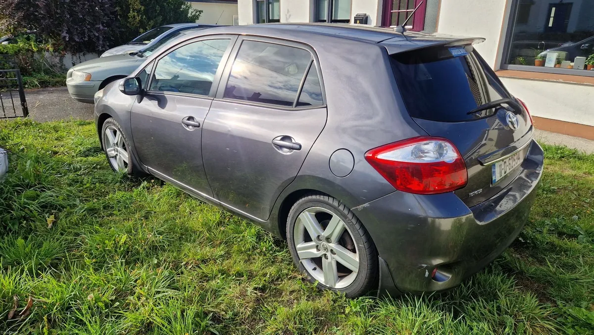 Toyota Auris 2011 - Image 3