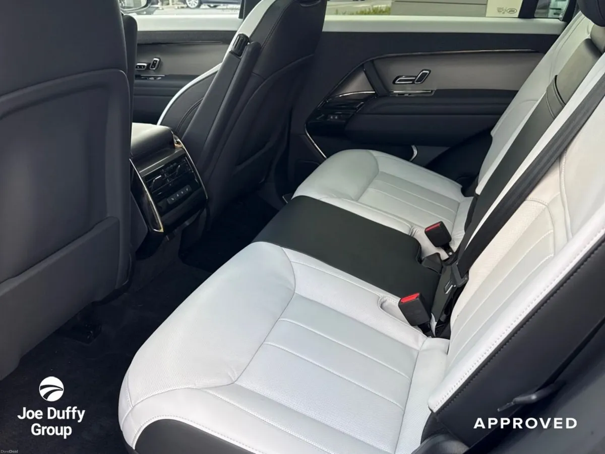 Land Rover Range Rover Sport Dynamic SE 3.0 Si4 PH - Image 5