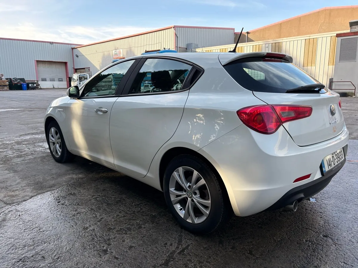 2014 Alfa Romeo Giulietta 1.6 Diesel JTDm - Image 5