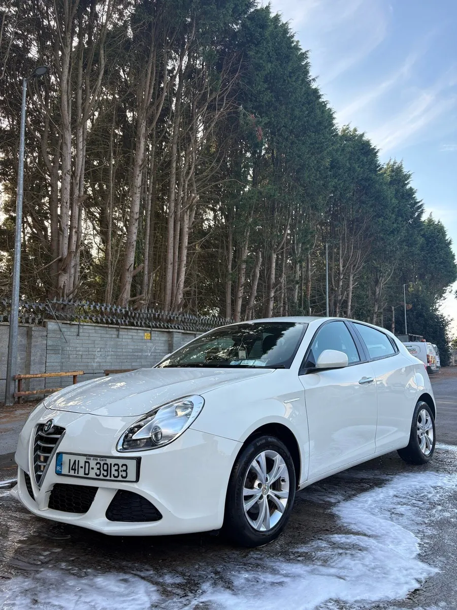 2014 Alfa Romeo Giulietta 1.6 Diesel JTDm - Image 1