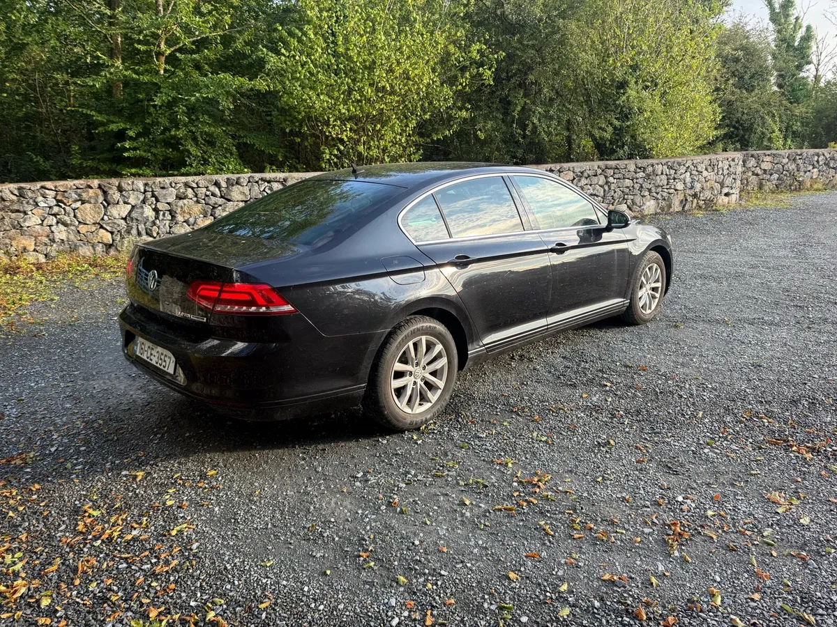 2.0 litre 6 speed Passat - Image 4