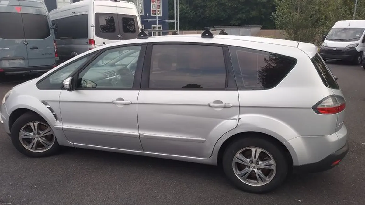 2010 Ford S-Max - Image 4
