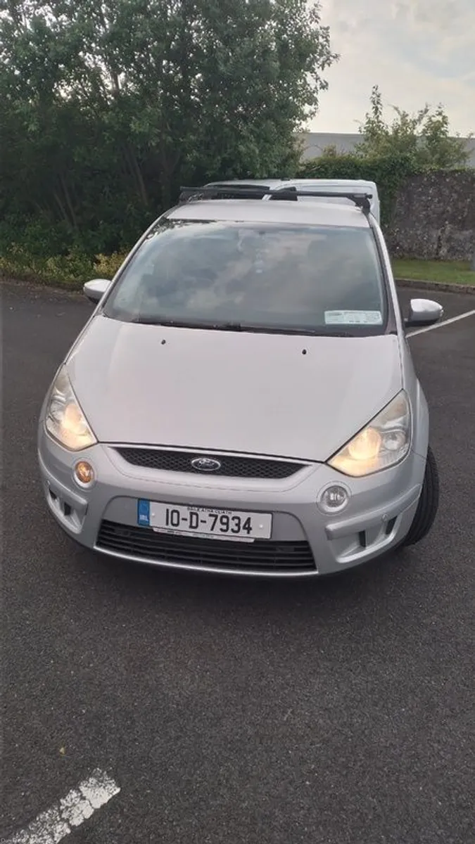 2010 Ford S-Max - Image 2