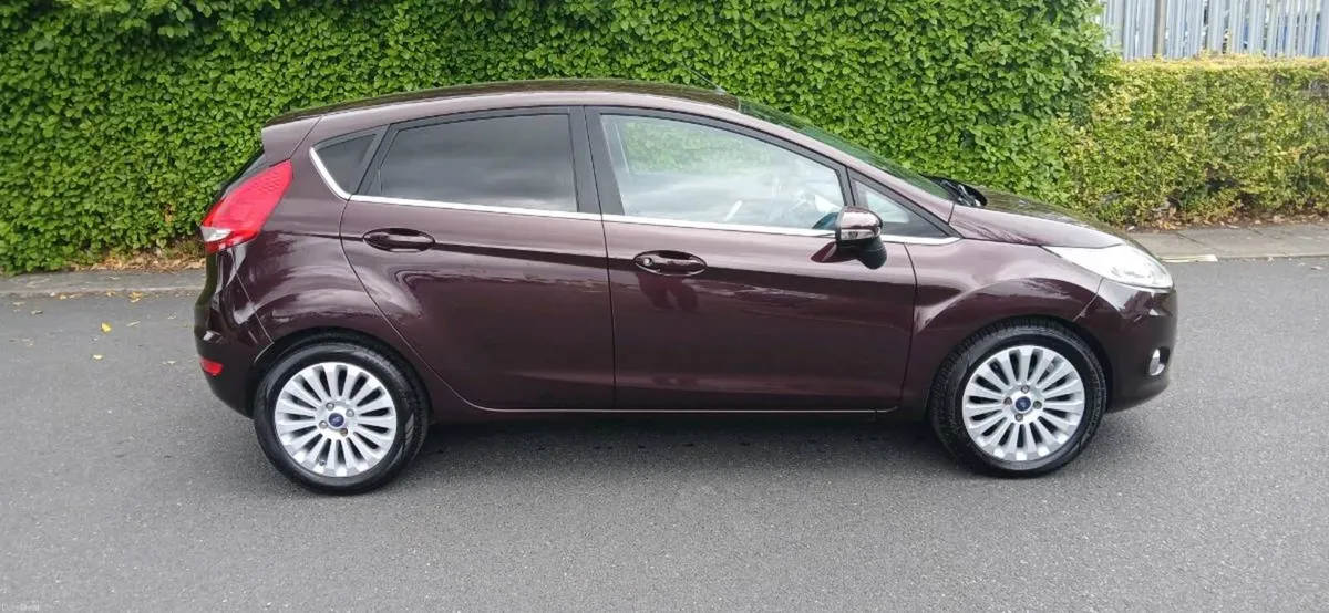 2009 ford fiesta titanium automatic - Image 2