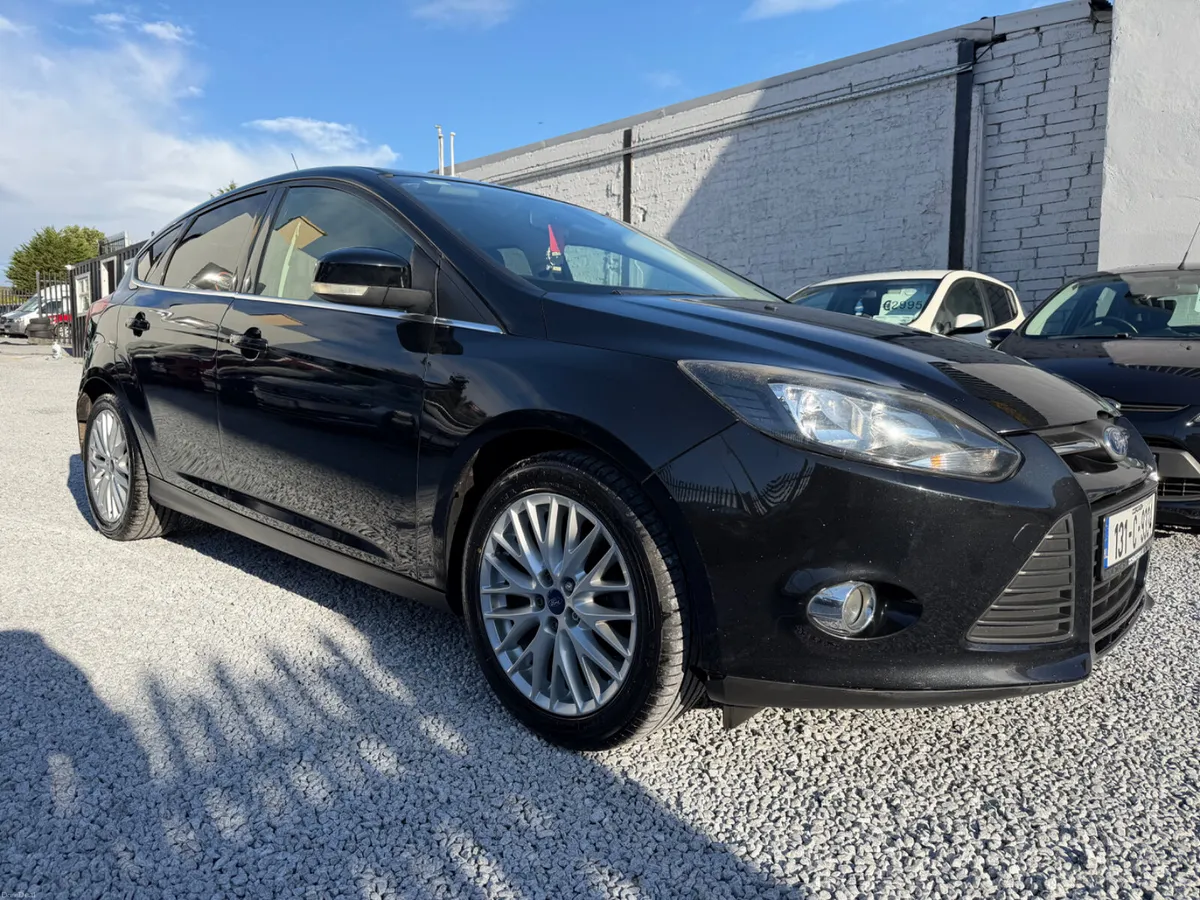 *LOW KM* 2013 (131) Ford Focus 1.0 Zetec - Image 1