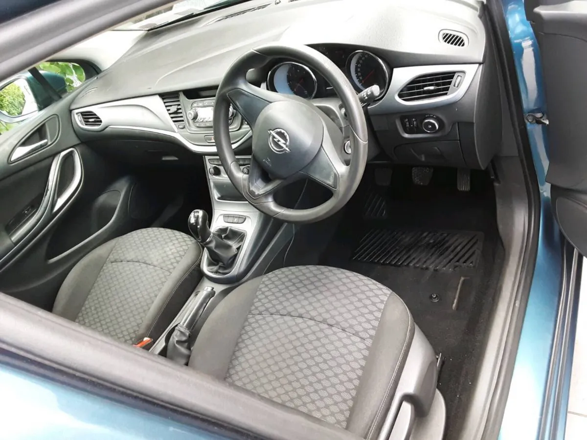 Opel astra taxed ncted - Image 5