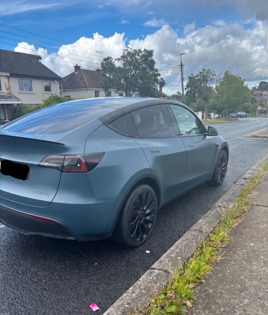 Tesla Model Y 2022 - Image 6