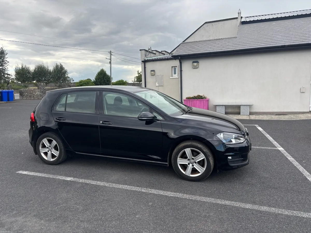 Volkswagen Golf - Image 4