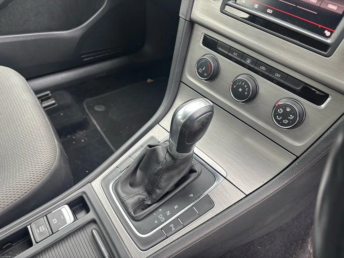 Volkswagen Golf - Image 3