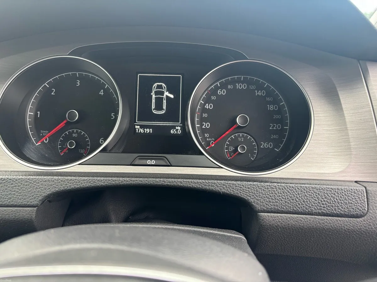 Volkswagen Golf - Image 2