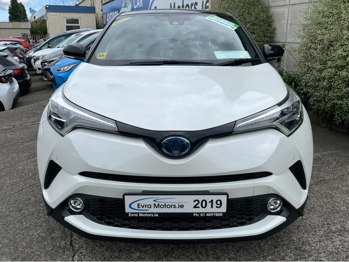 Toyota C-HR SOL NERO AUTOMATIC HYBRID 1.8 PETROL / - Image 2