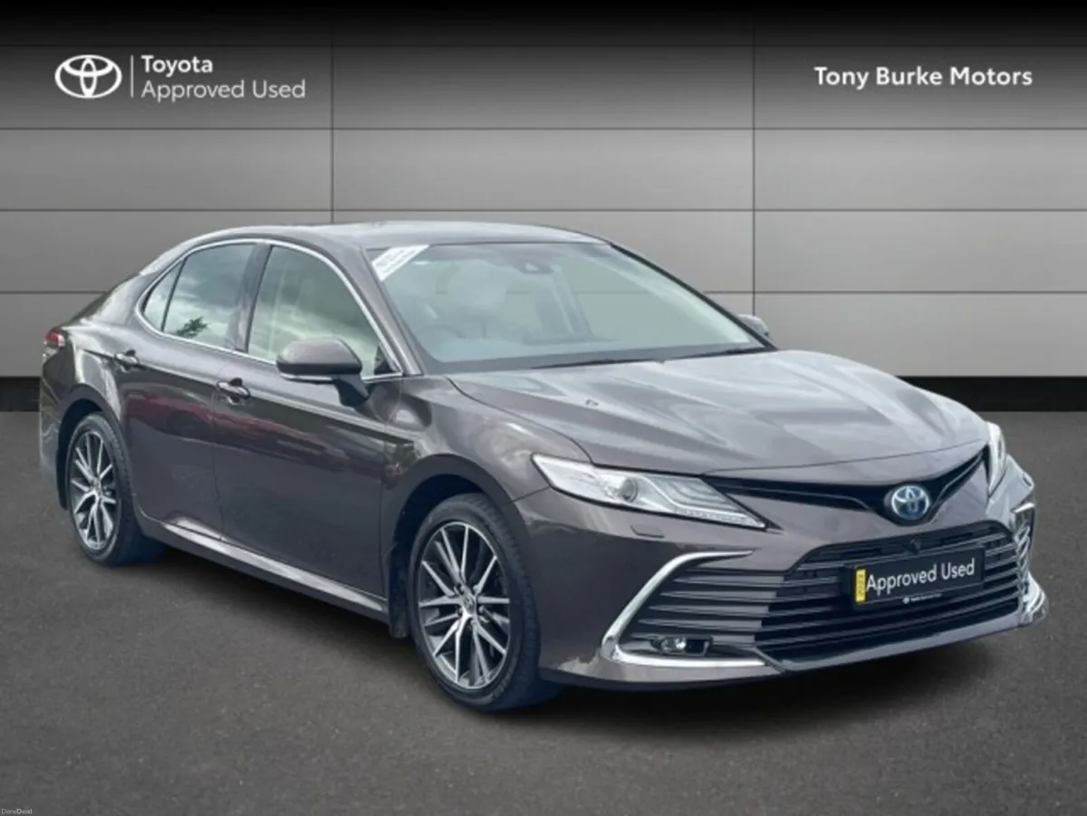 Toyota Camry Platinum Edition & Ivory Leather - 2. - Image 1