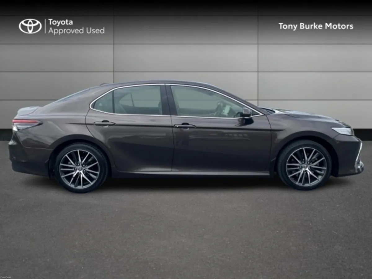 Toyota Camry Platinum Edition & Ivory Leather - 2. - Image 3
