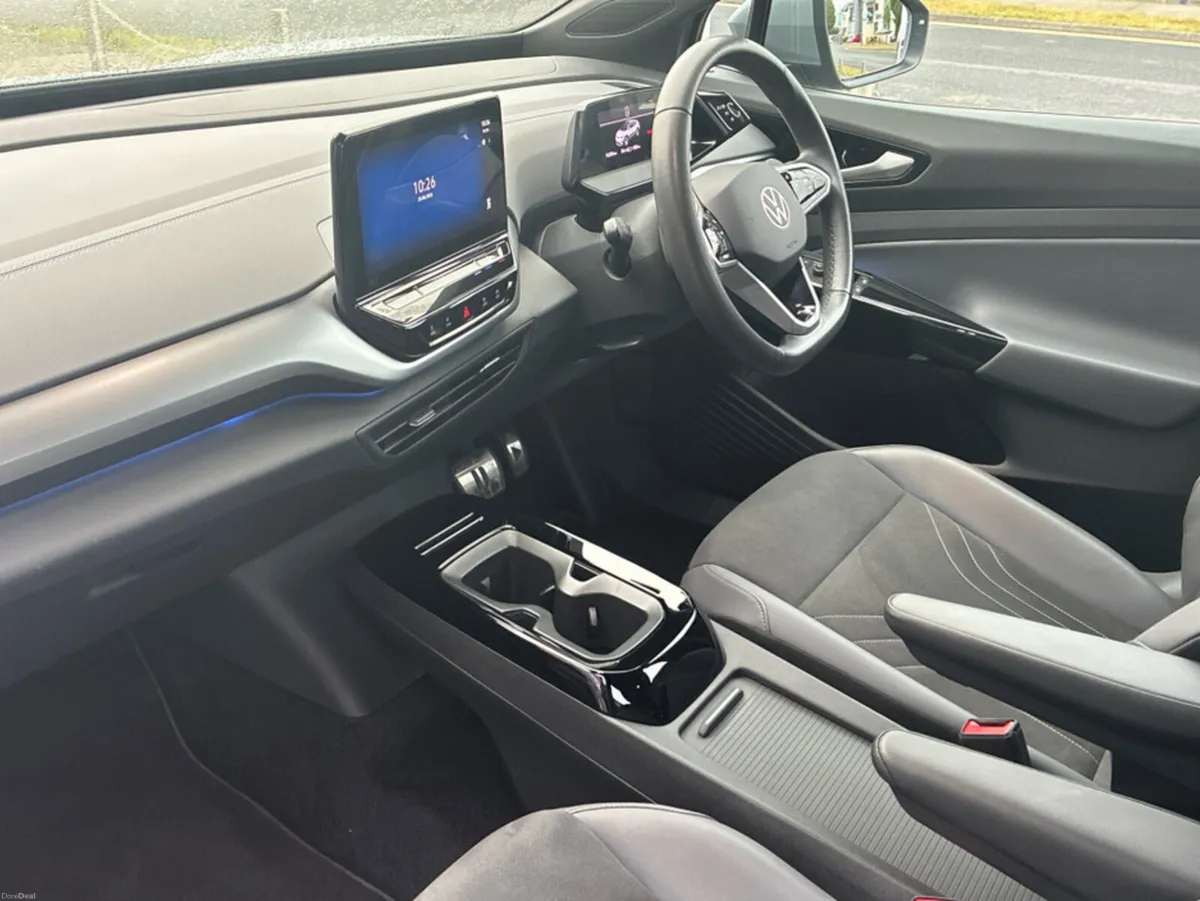 Volkswagen ID.4 PURE 109 K LIFE 52KWH 148HP 5DR - Image 2