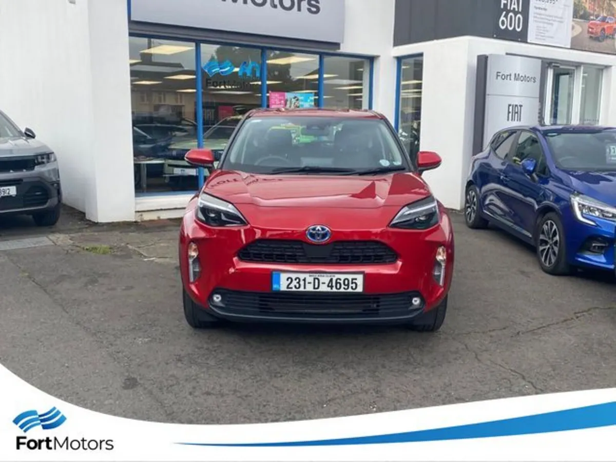Toyota Yaris Yaris Cross , Luna , 33350KMs , 1 Own - Image 2