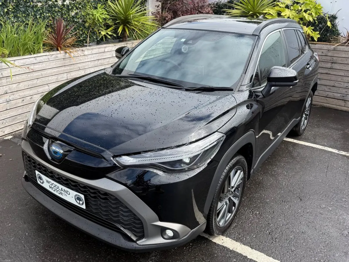 Toyota Corolla Cross 1.8 HYBRID / SOL TOP SPEC / T - Image 2