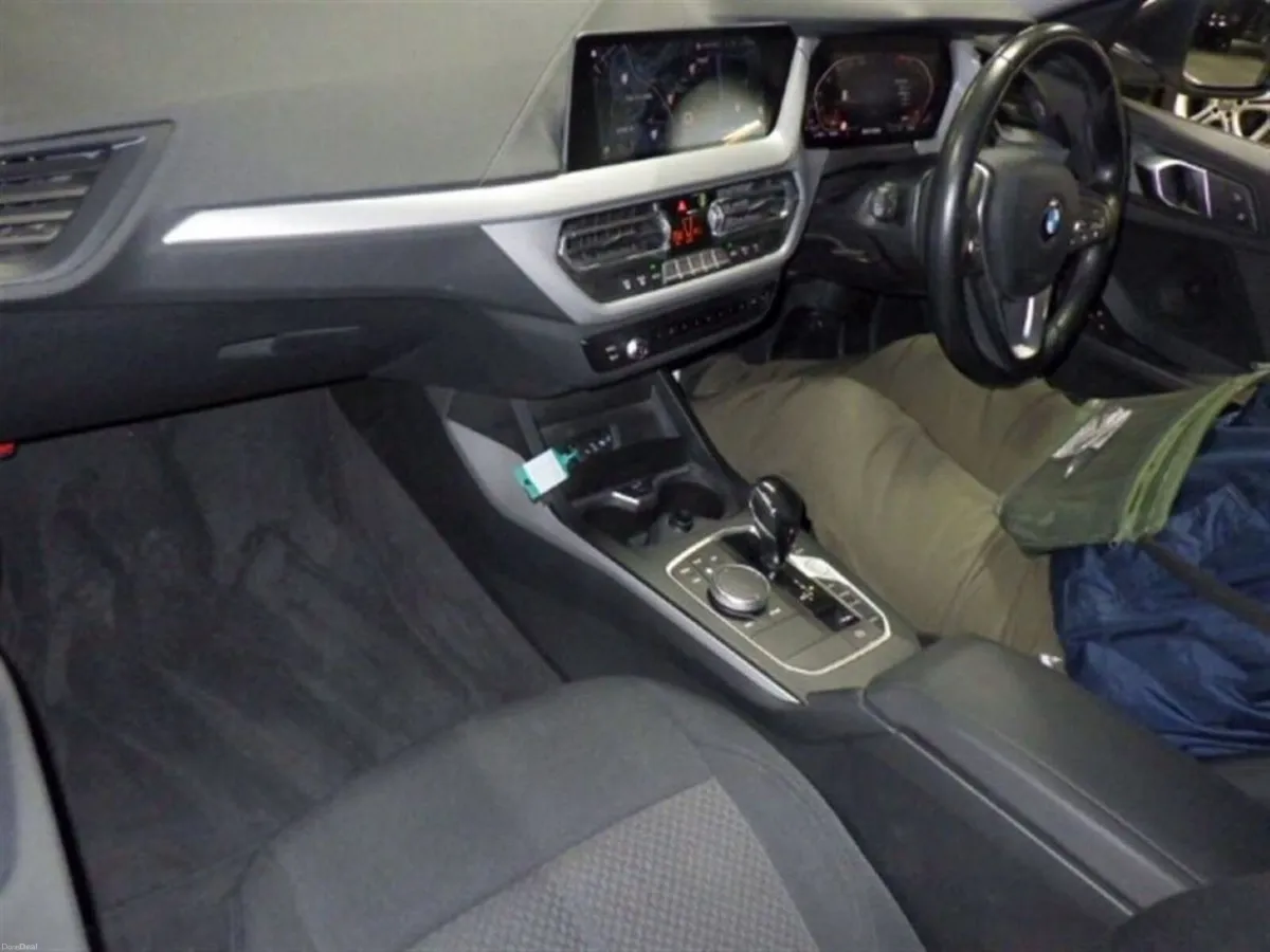 BMW 1-Series 1.5 AUTOMATIC - NEW MODEL - PLAY EDIT - Image 3