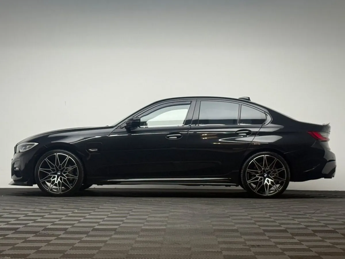 BMW 3-Series 330E M SPORT XDRIVE - Image 4