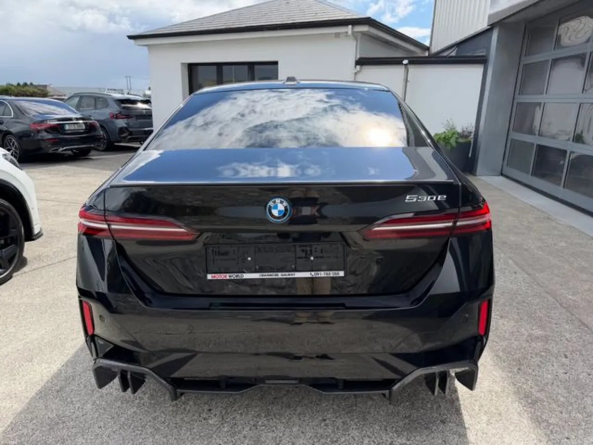 BMW 5-Series 530E M SPORT PRO - Image 3