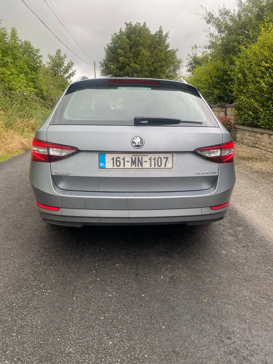 2016 Skoda Superb - Image 2