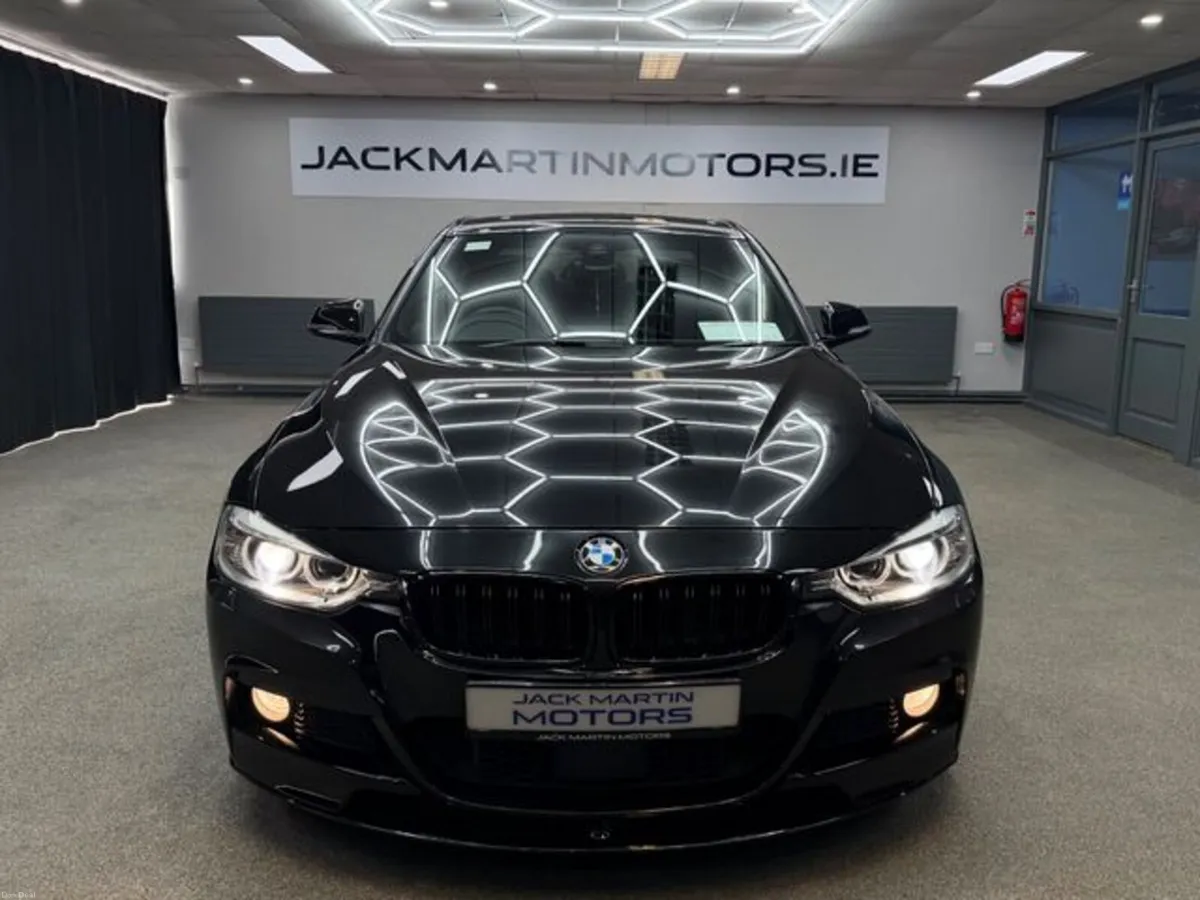 BMW 3-Series 320D - Image 2