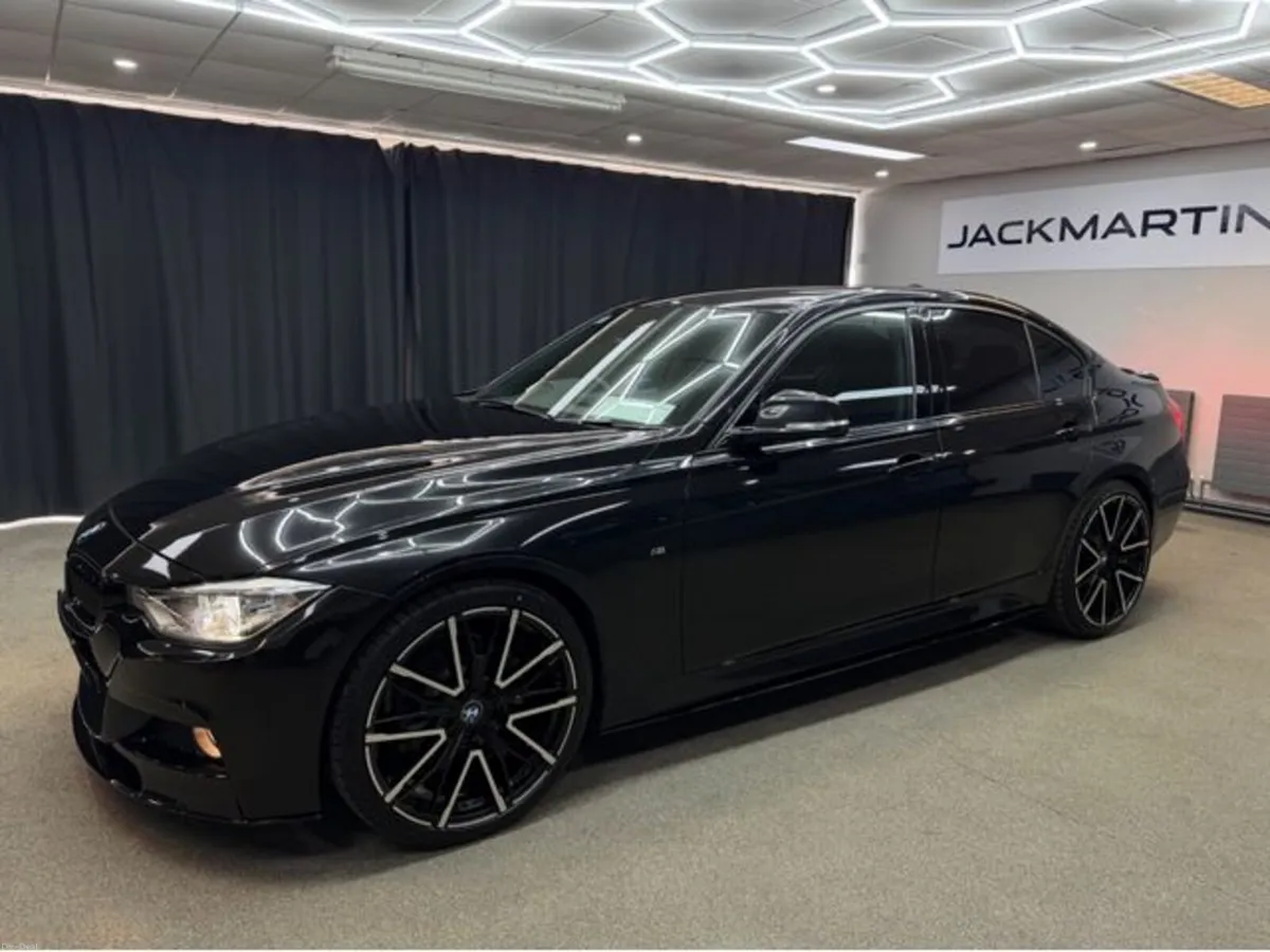 BMW 3-Series 320D - Image 4