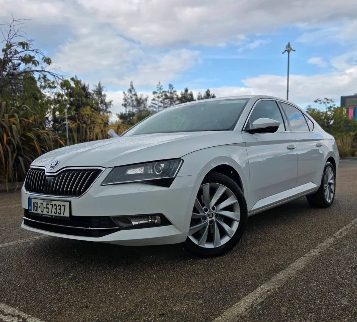 Skoda Superb - Image 1