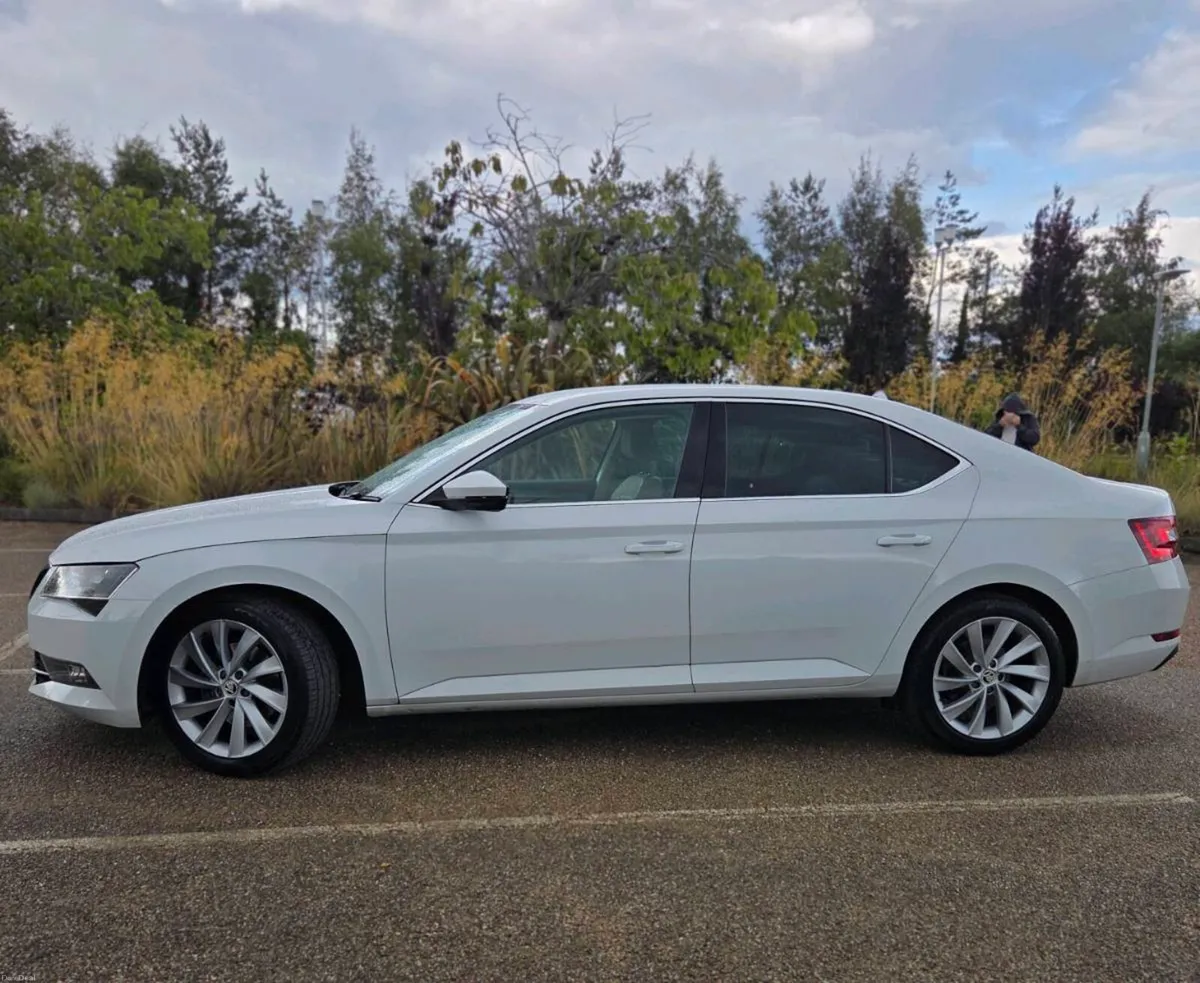Skoda Superb SL E EXECUTIVE 2.0 TDI 150 BHP - Image 1