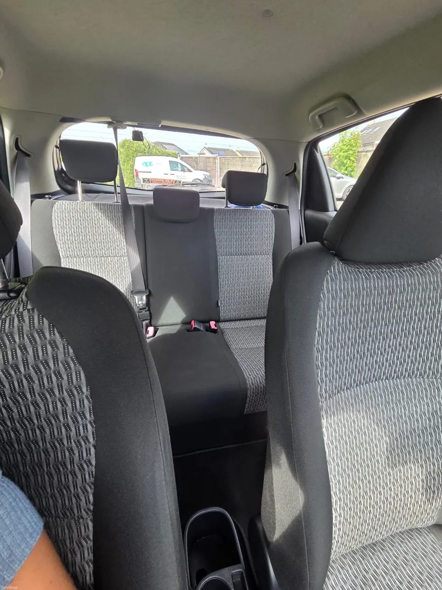 Toyota Yaris 2014 - Image 6