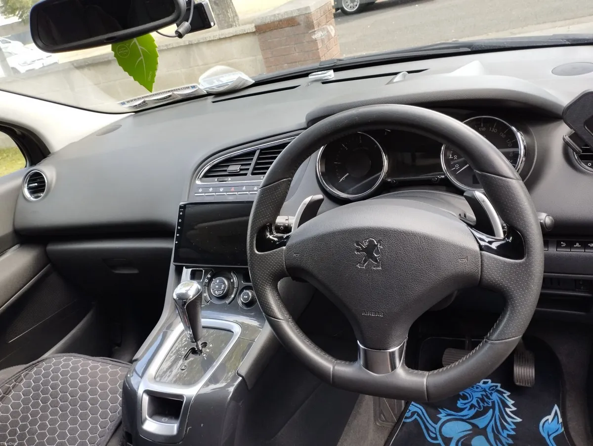 Peugeot 5008 2011 - Image 6