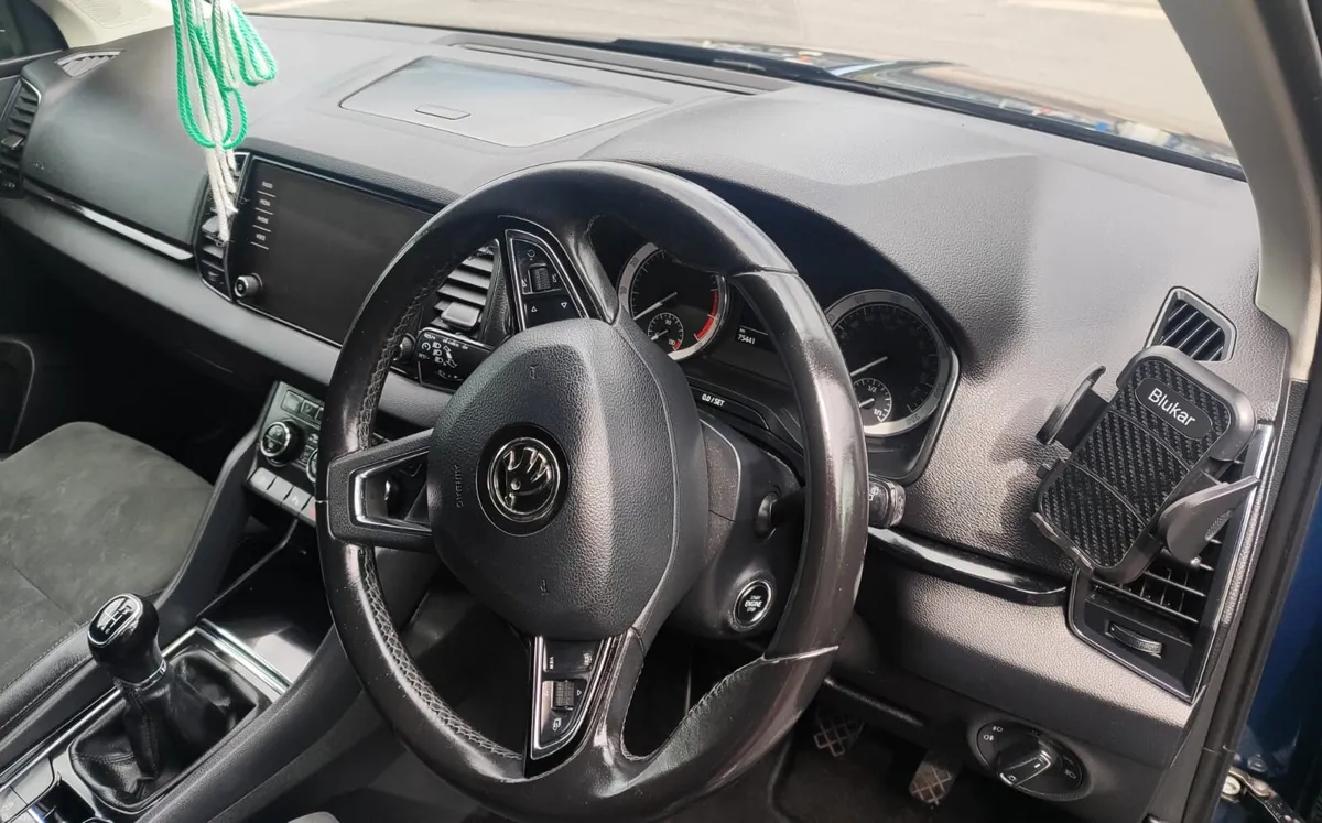 Immaculate High Spec Skoda Karoq - Image 4