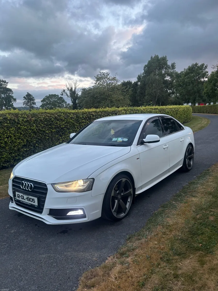 Audi A4 S line - Image 2