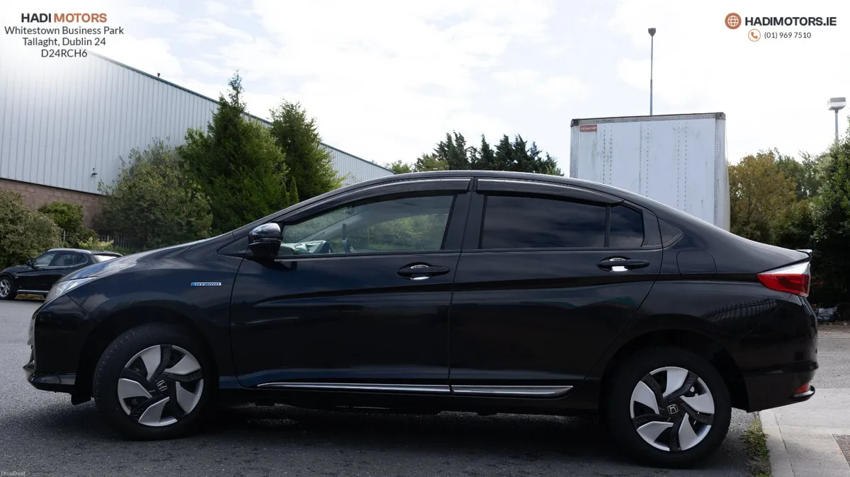 HONDA GRACE 2015 BLACK HYBRID - Image 5