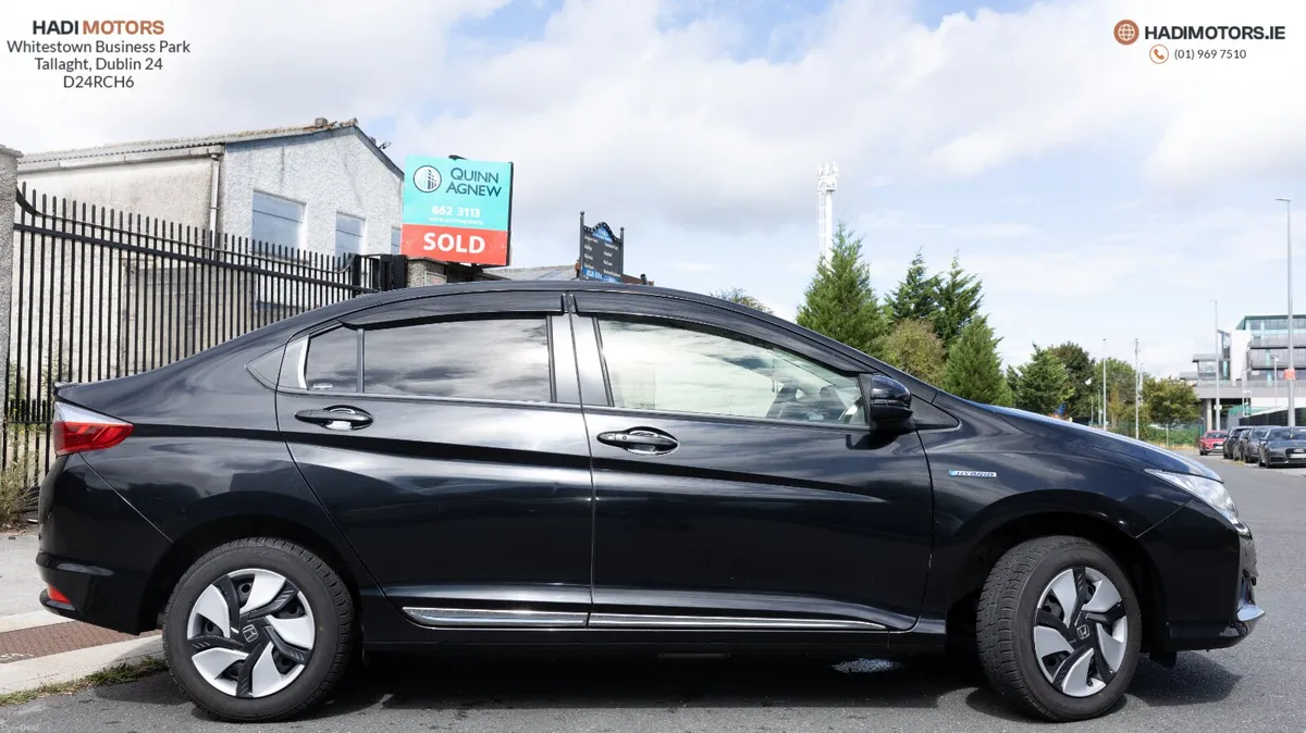 HONDA GRACE 2015 BLACK HYBRID - Image 4
