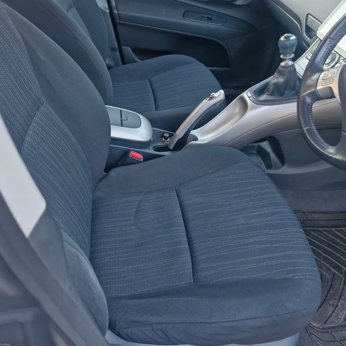Toyota Auris 2009 - Image 5