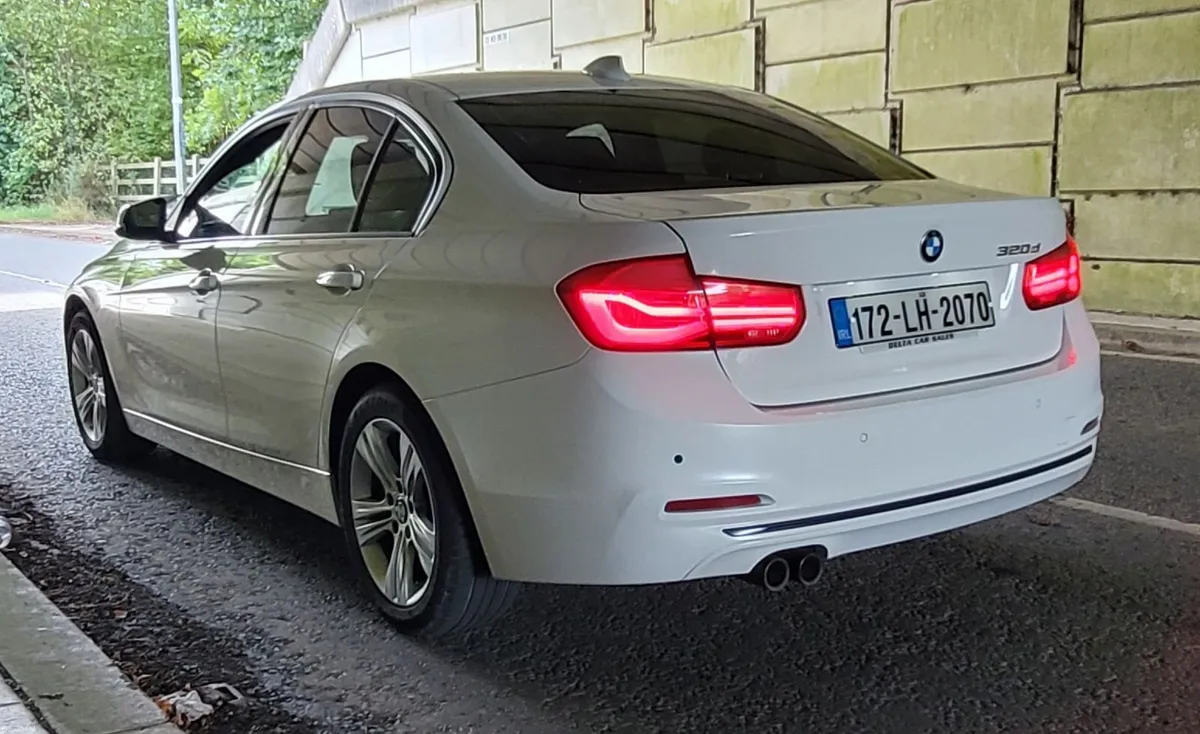 BMW 3-Series 2017 - Image 4