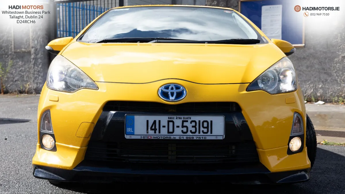 TOYOTA AQUA 2014 YELLOW HYBRID - Image 1