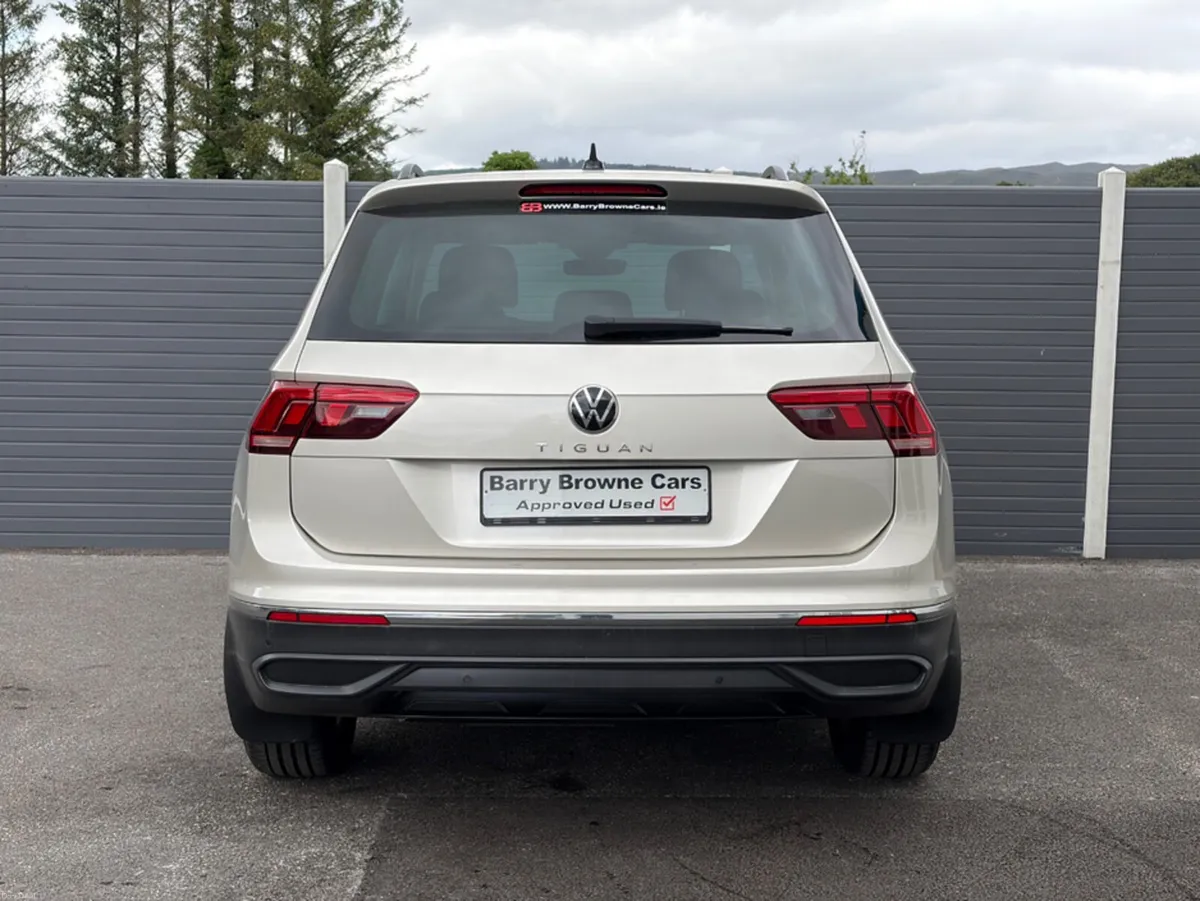 Volkswagen Tiguan LIFE TDI - Image 6