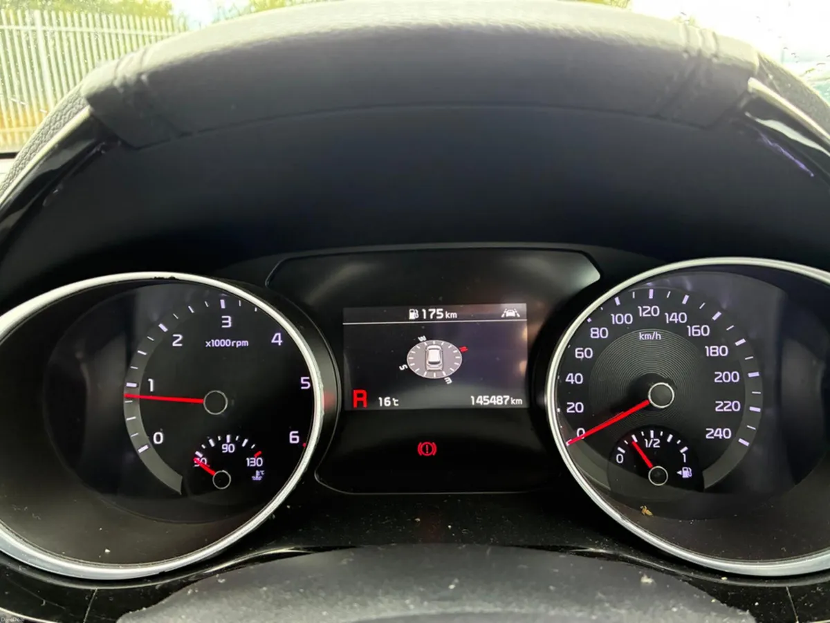 Kia Ceed k4 CEED 1.6 DIESEL 5DR (ONLY 40 MINS FROM - Image 6