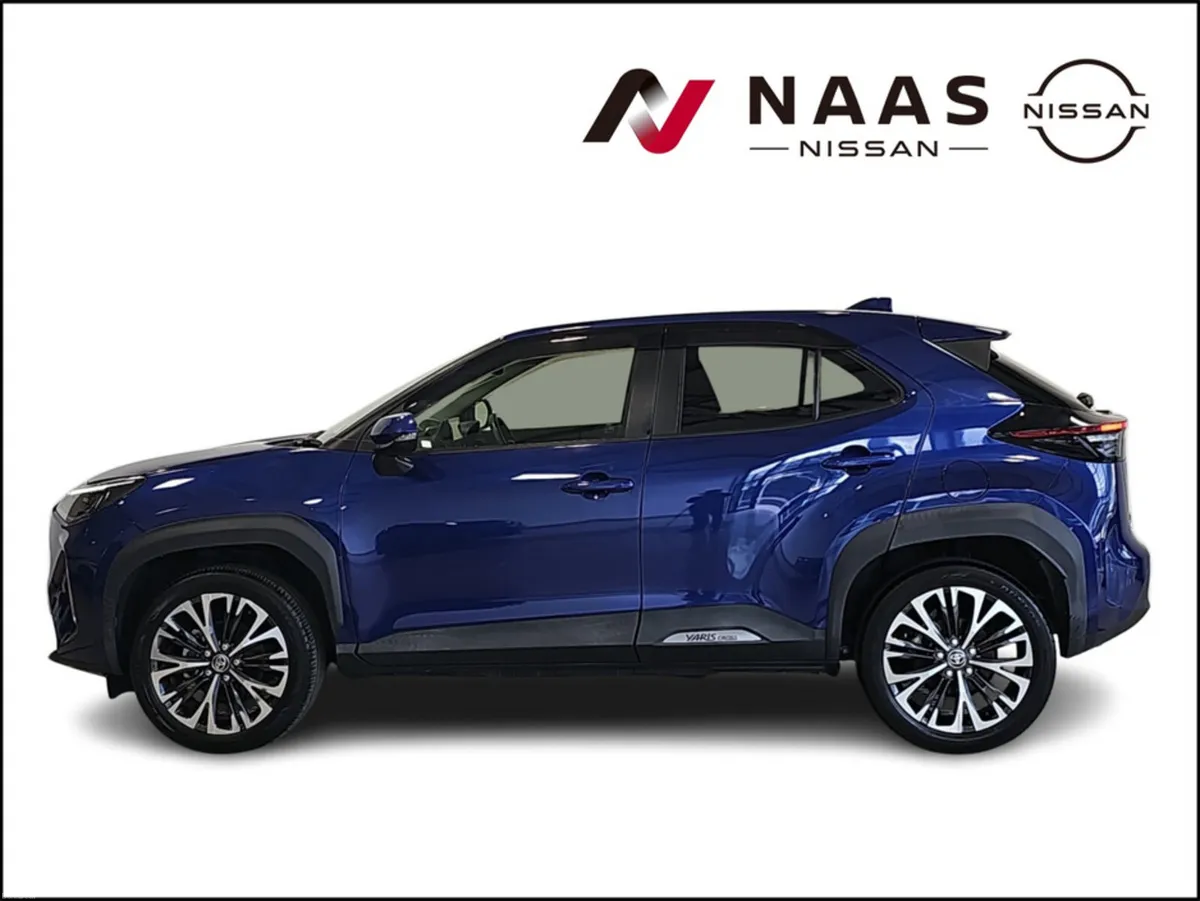 Toyota Yaris Cross 1.5 HYBRID SOL - Image 3