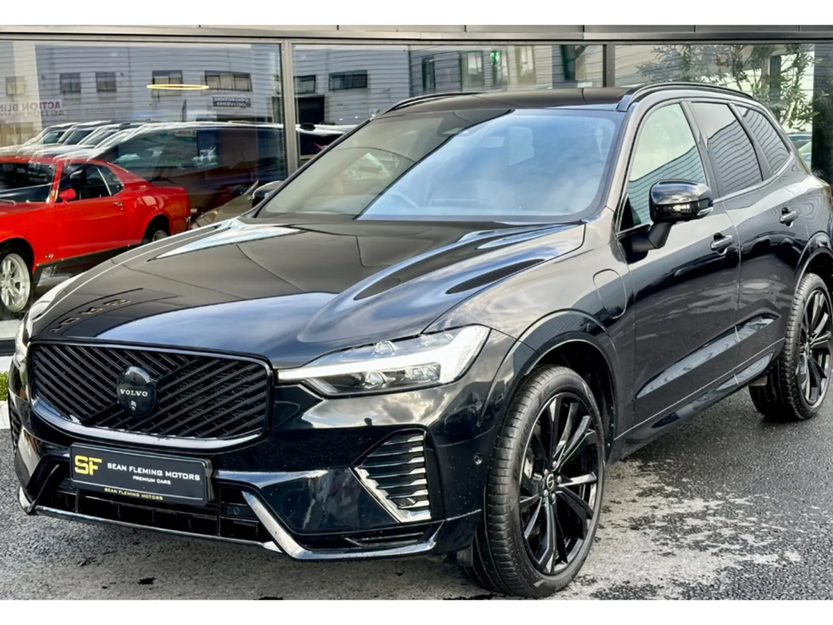 Volvo XC60 + T6 PHEV A PLUS EDITION AWD BLACK - Image 4
