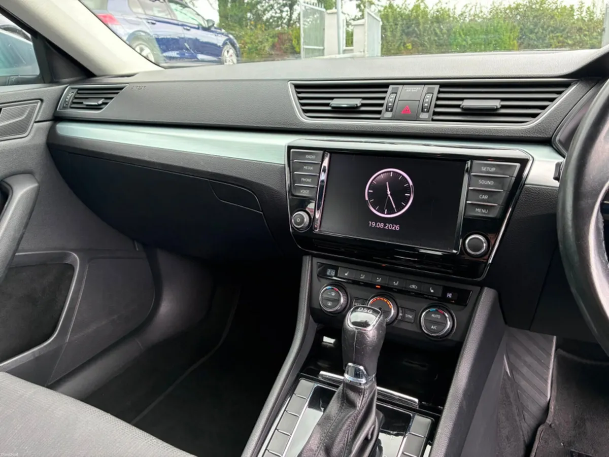 Skoda Superb AMBITION 1.6 TDI 120BHP DSG 4DR - Image 1