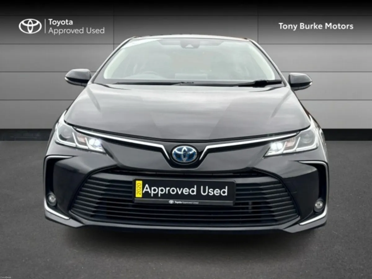 Toyota Corolla Saloon - Luna Edition - 1.8 Hybrid - Image 5
