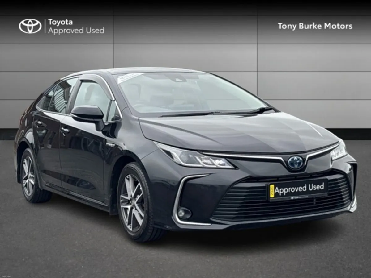 Toyota Corolla Saloon - Luna Edition - 1.8 Hybrid - Image 1