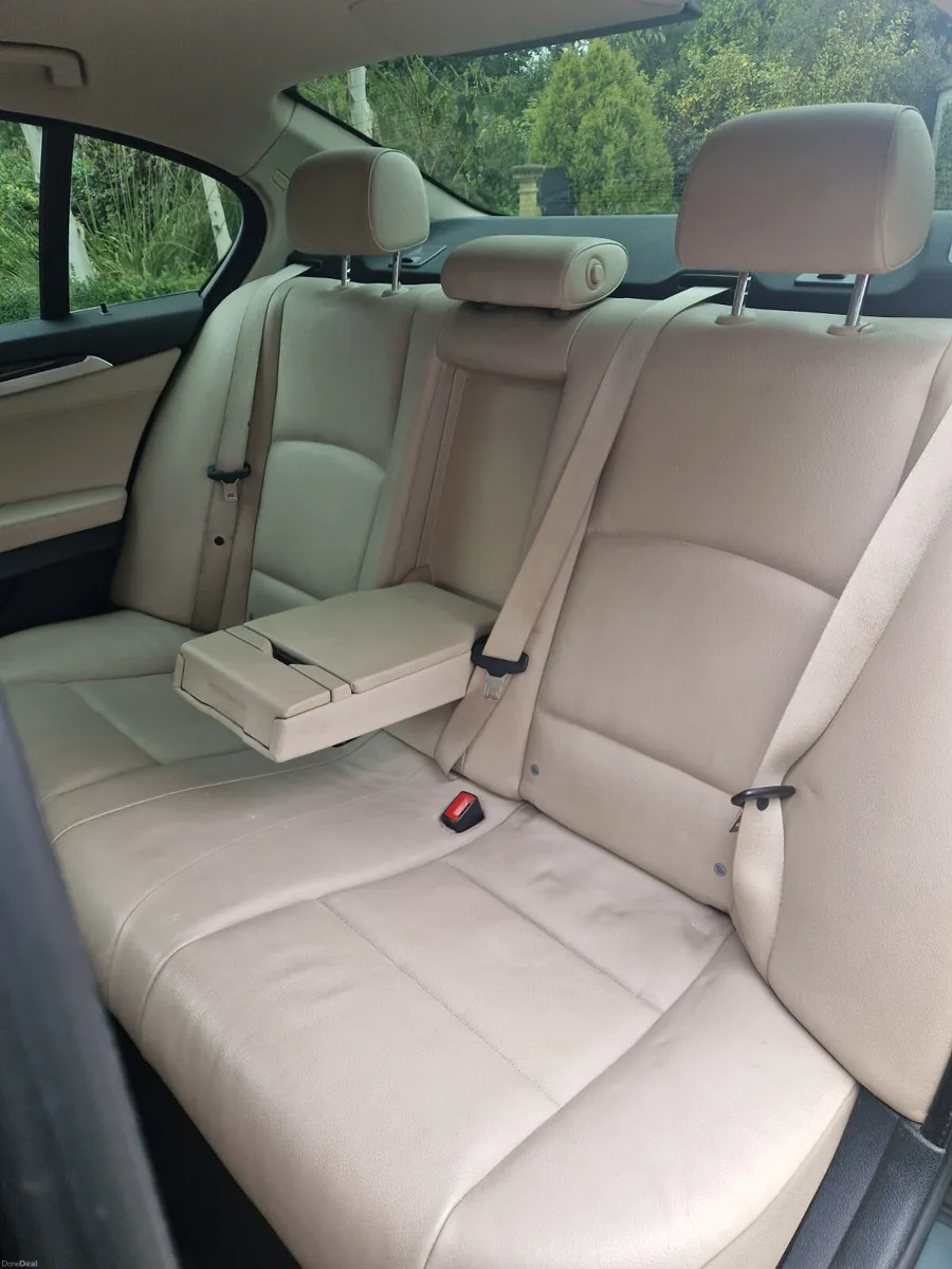 BMW 520 AUTO ,NEW NCT ,T/CHAIN BMW SERVICE HISTORY - Image 6