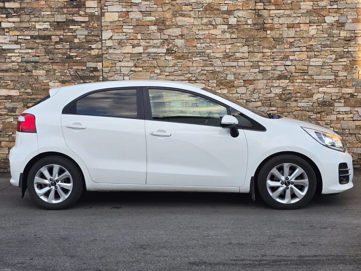 171 KIA RIO 1.4 Diesel 6 Speed Manual - Image 5